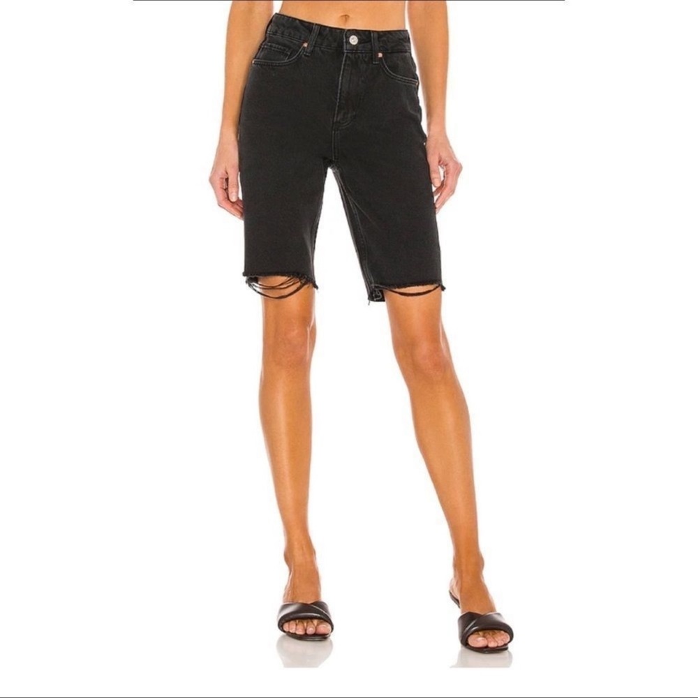 Paige Robbie High Rise Short in Black Meadow with Stringy Hem NWOT (27)